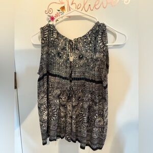 Free People Top size XS FP One Tie back Blouse sleeveless Geometric design